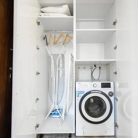 Skyline View - Very - Metro - Washer&dryer Sofia