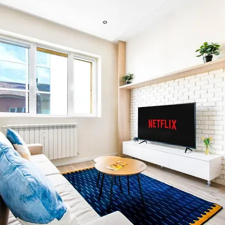 Skyline View - Very - Metro - Washer&dryer *