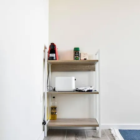 Skyline View - Very - Metro - Washer&dryer *