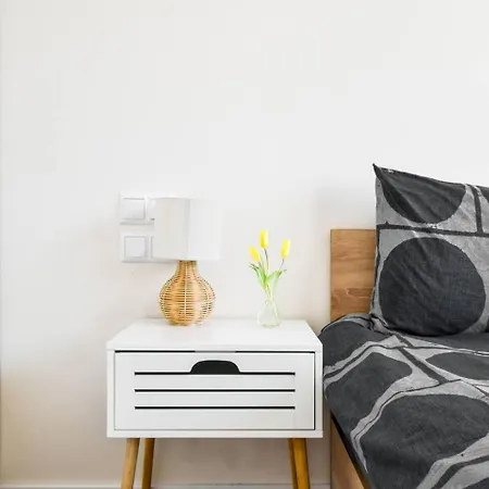 Skyline View - Very - Metro - Washer&dryer Szófia