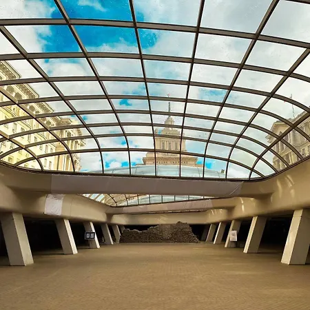 Main Street Area Metro Washer&dryer View Апартаменты София
