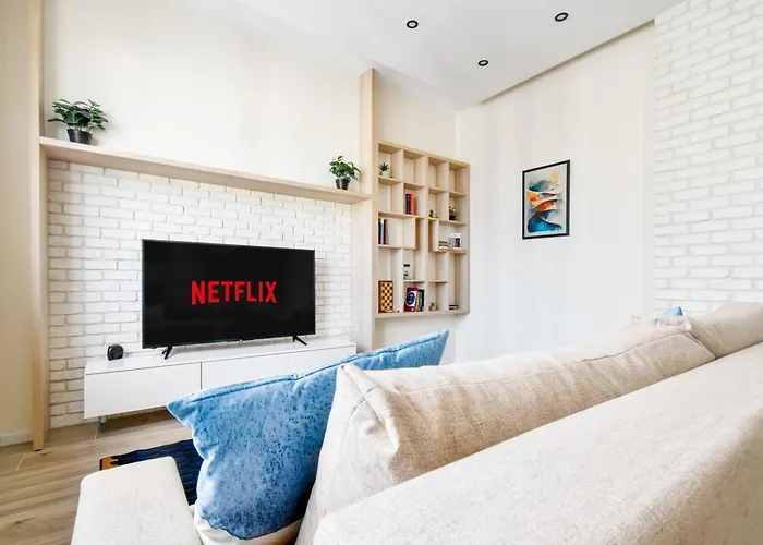 Skyline View - Very - Metro - Washer&dryer