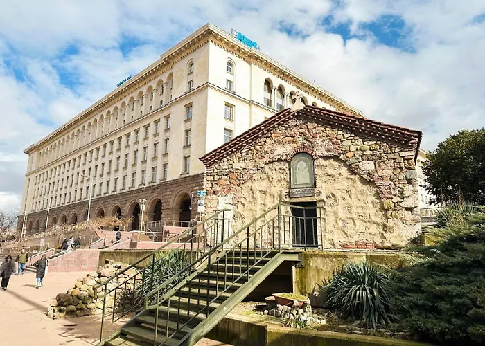 Skyline View - Very - Metro - Washer&dryer דירה